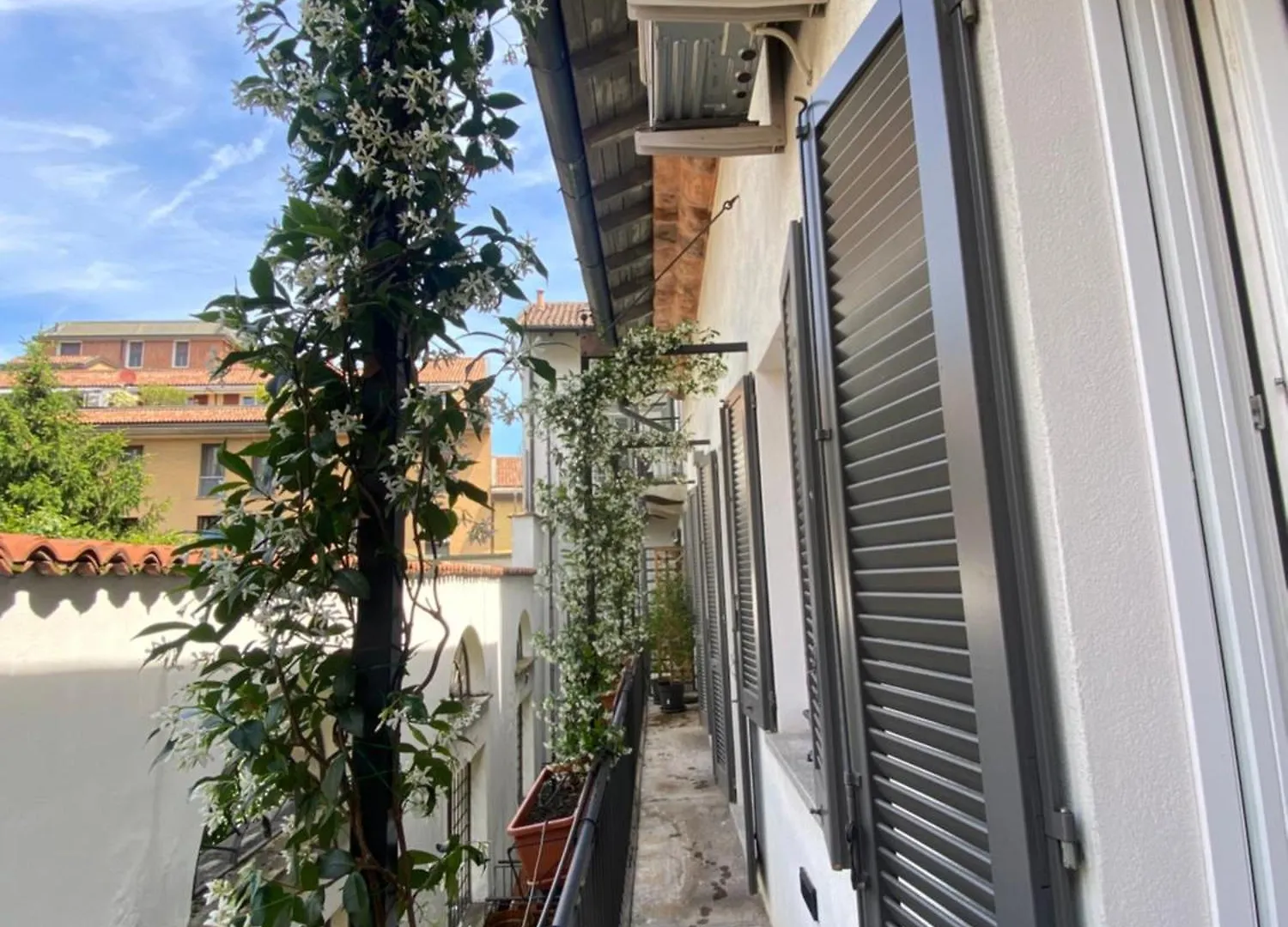 Sant Ambroeus Rooms & Apartments Milan 0*,  Italy